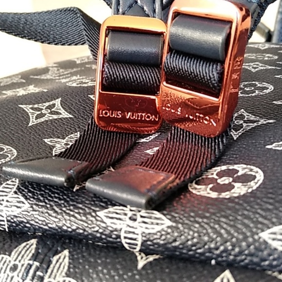 Authentic Louis Vuitton Discovery Backpack PM - Picture 4 of 8